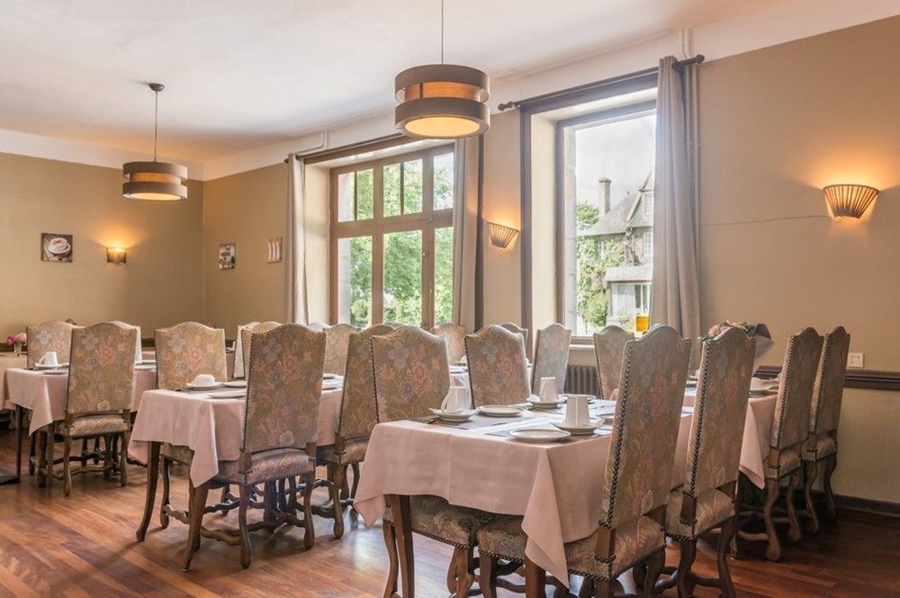 Hotel Restaurant Du Lac Комбур Экстерьер фото